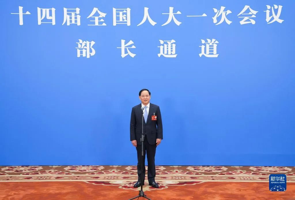 金壯龍  部長(zhǎng)通道.jpg